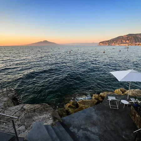 Villa Luxury Del Maggiore - Sea Side, Beach, Garden, Parking *