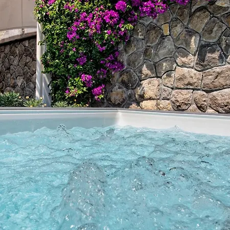 Villa Luxury Del Maggiore - Sea Side, Beach, Garden, Parking *